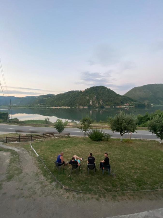 Dijanin Konak Zvornik Zewnętrze zdjęcie